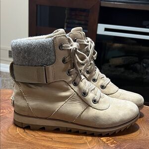 Sorel Tan Boots